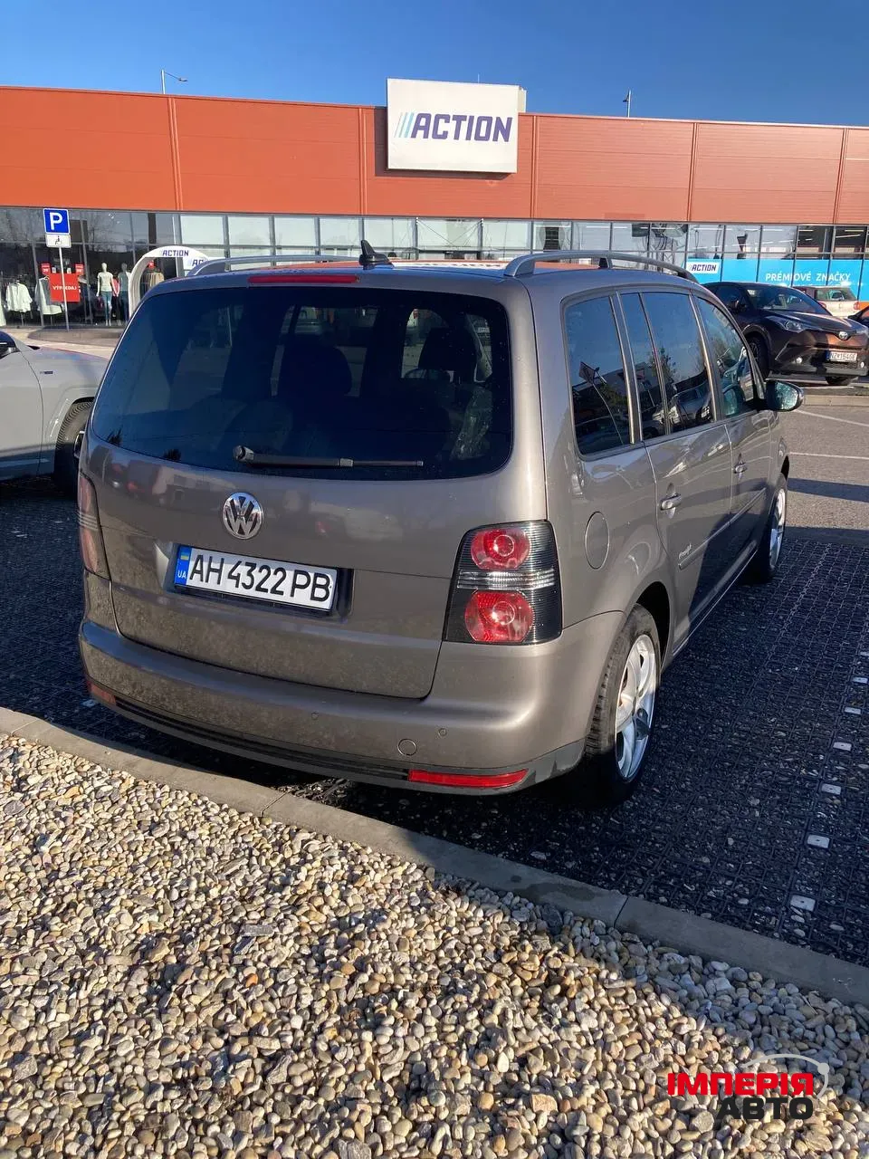 Volkswagen Touran - фото 7