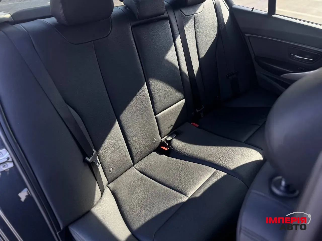 BMW 3 серії - фото 12