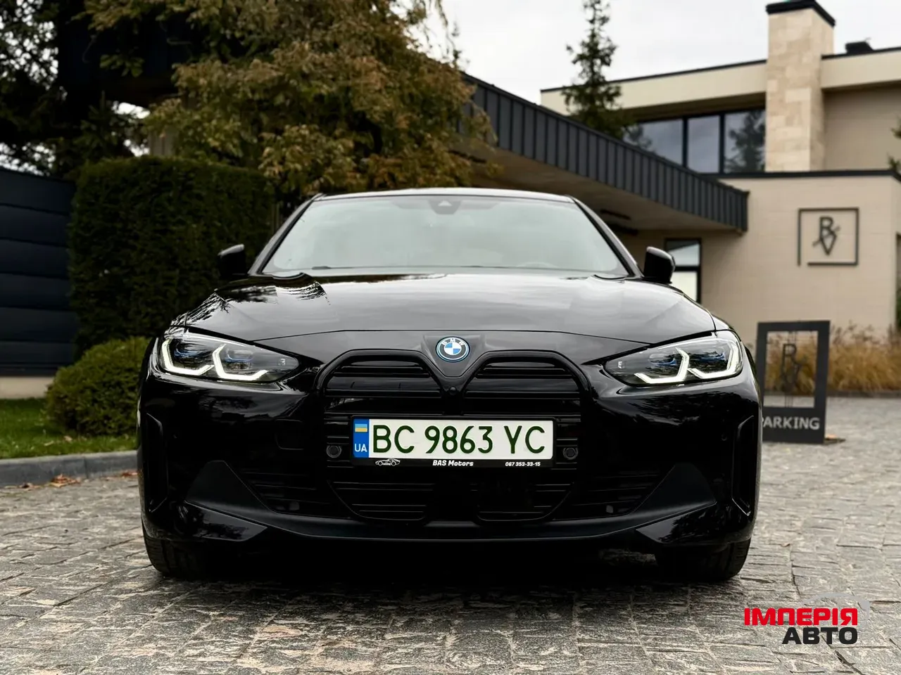 BMW i4 - фото 2