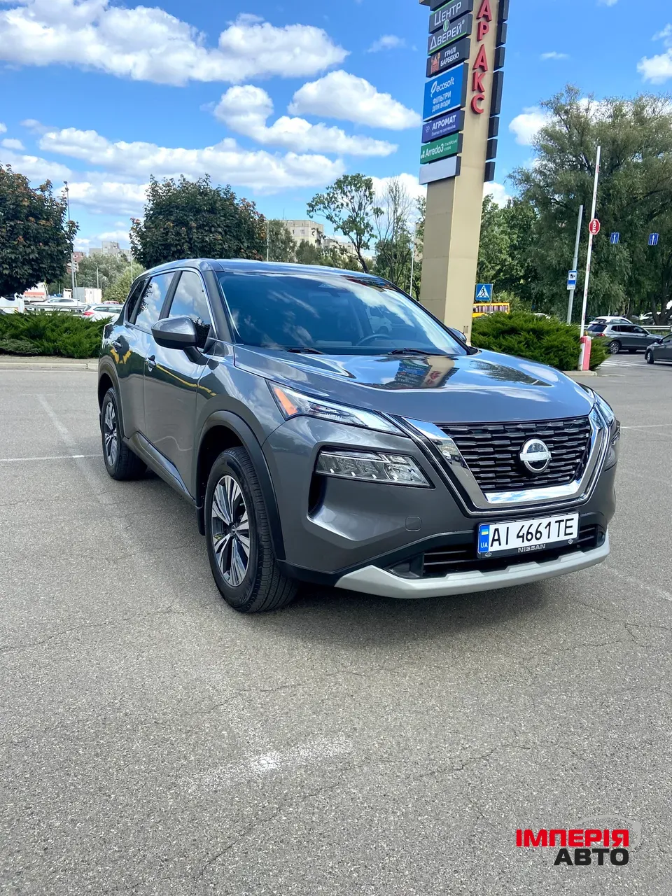 Nissan Rogue - фото 1