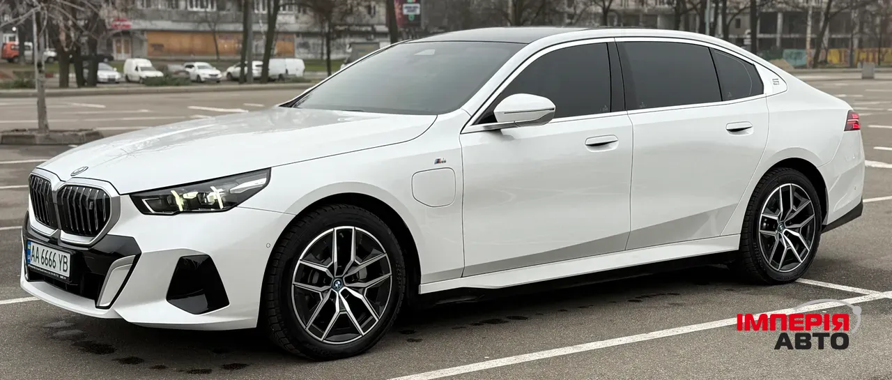 BMW i5 - фото 6