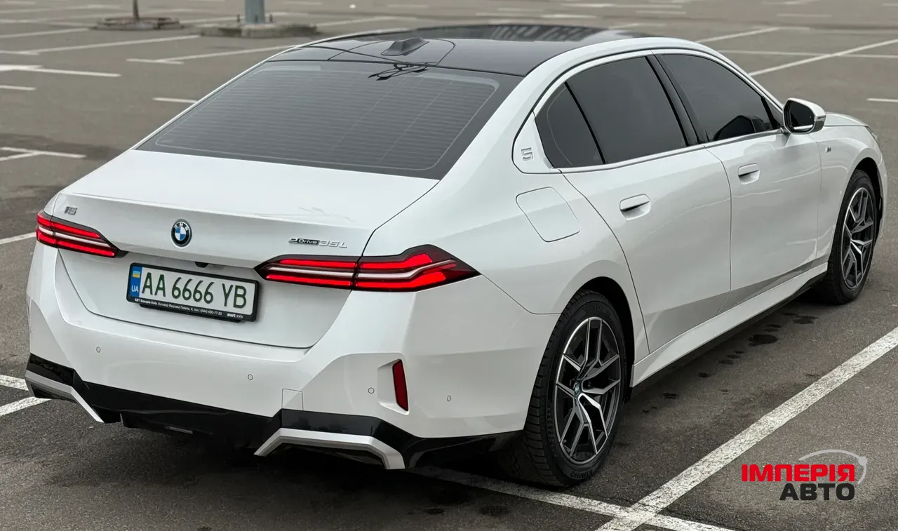 BMW i5 - фото 16