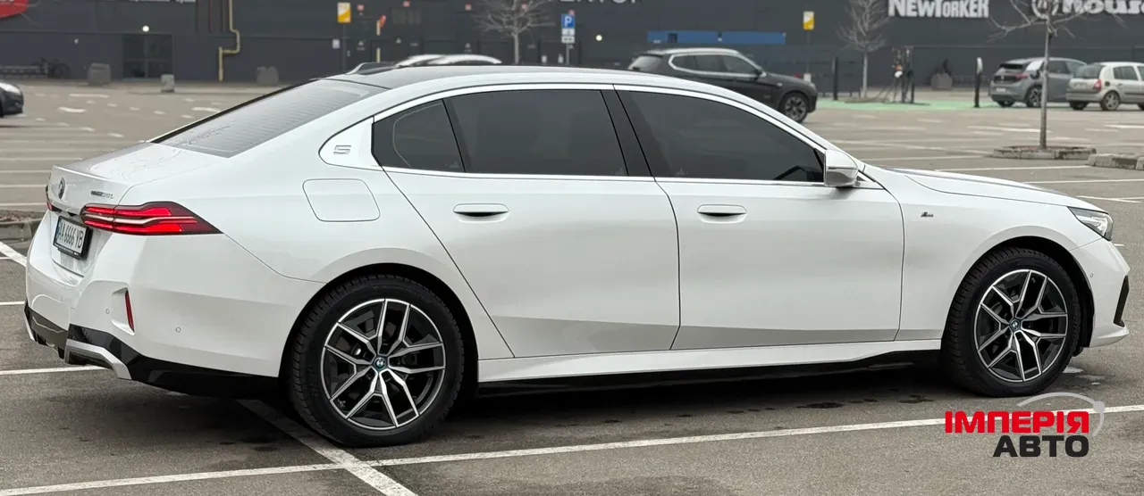 BMW i5 - фото 19