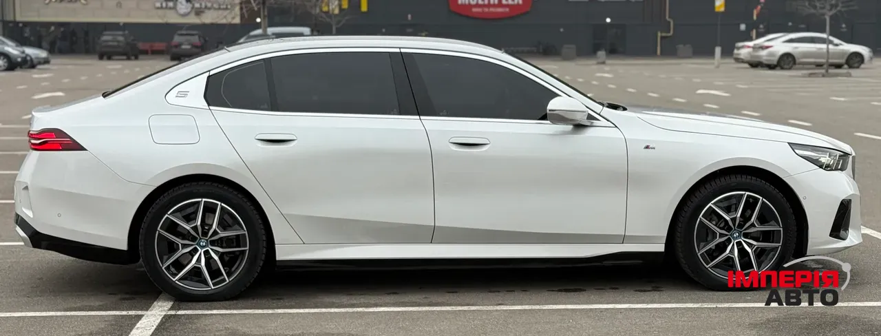 BMW i5 - фото 20