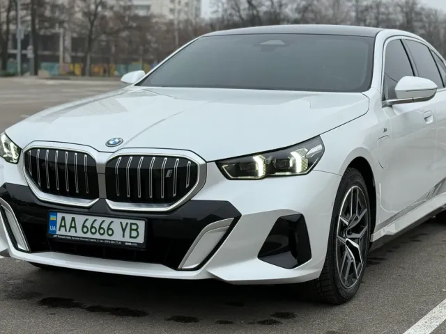 BMW i5 - фото 4
