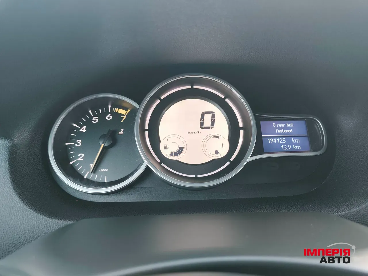 Renault Megane - фото 27