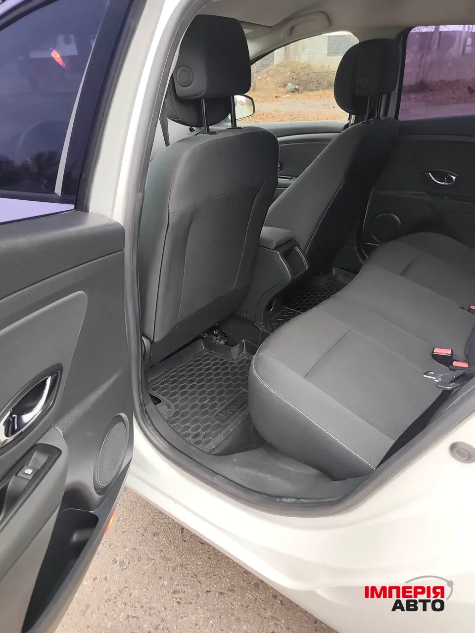 Renault Megane - фото 26