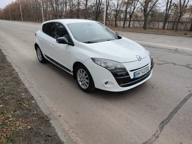 Renault Megane - фото 1