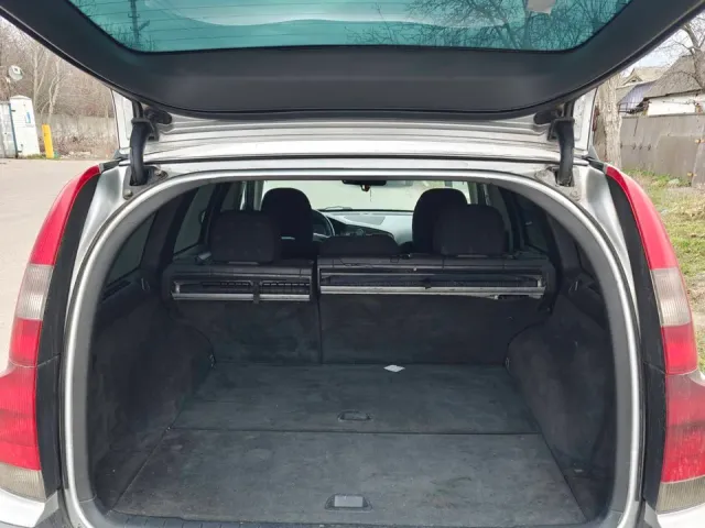 Volvo V70 - фото 4
