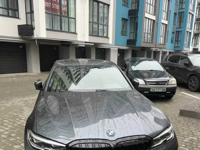 BMW 3 серії - фото 1