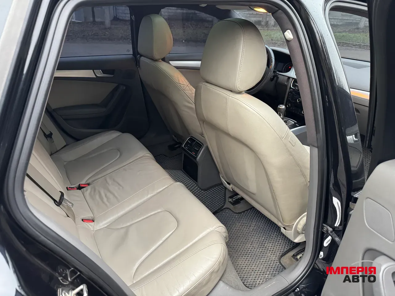 Audi A4 - фото 7