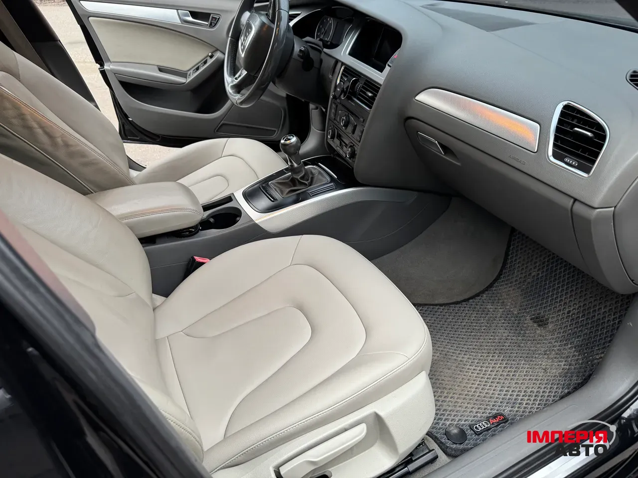 Audi A4 - фото 9