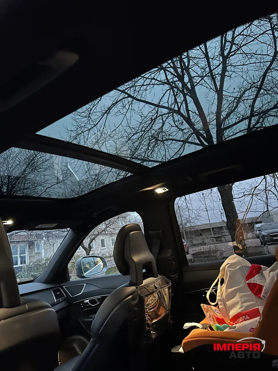 Volvo XC90 - фото 24