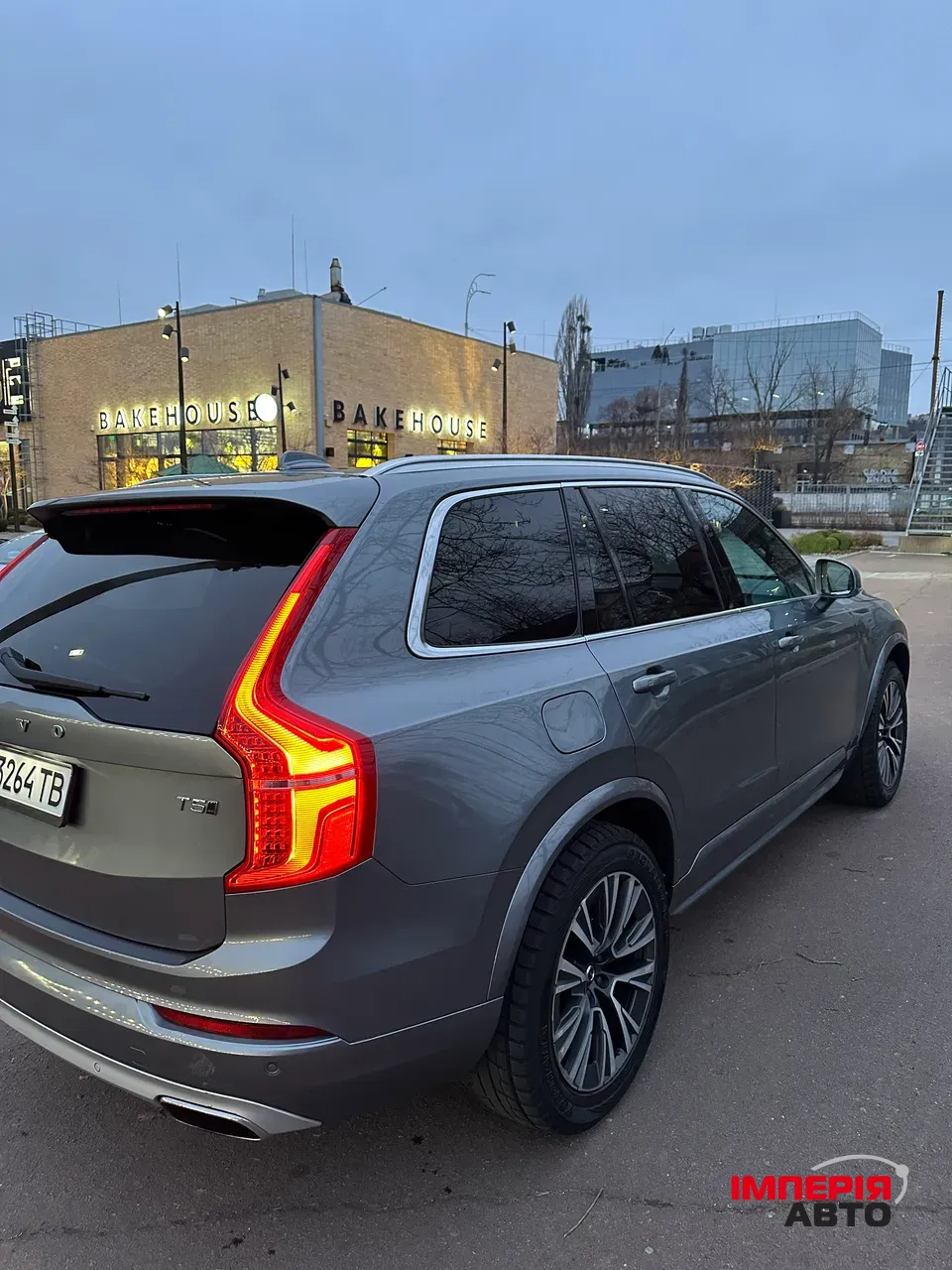 Volvo XC90 - фото 8