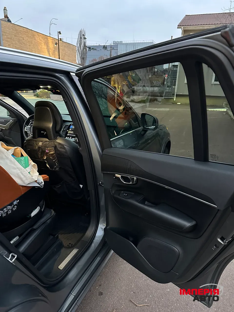 Volvo XC90 - фото 21