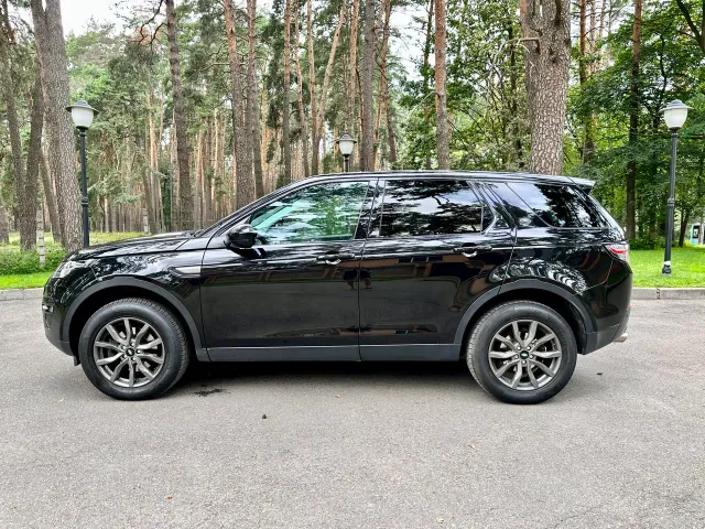 Land Rover Discovery Sport - фото 1