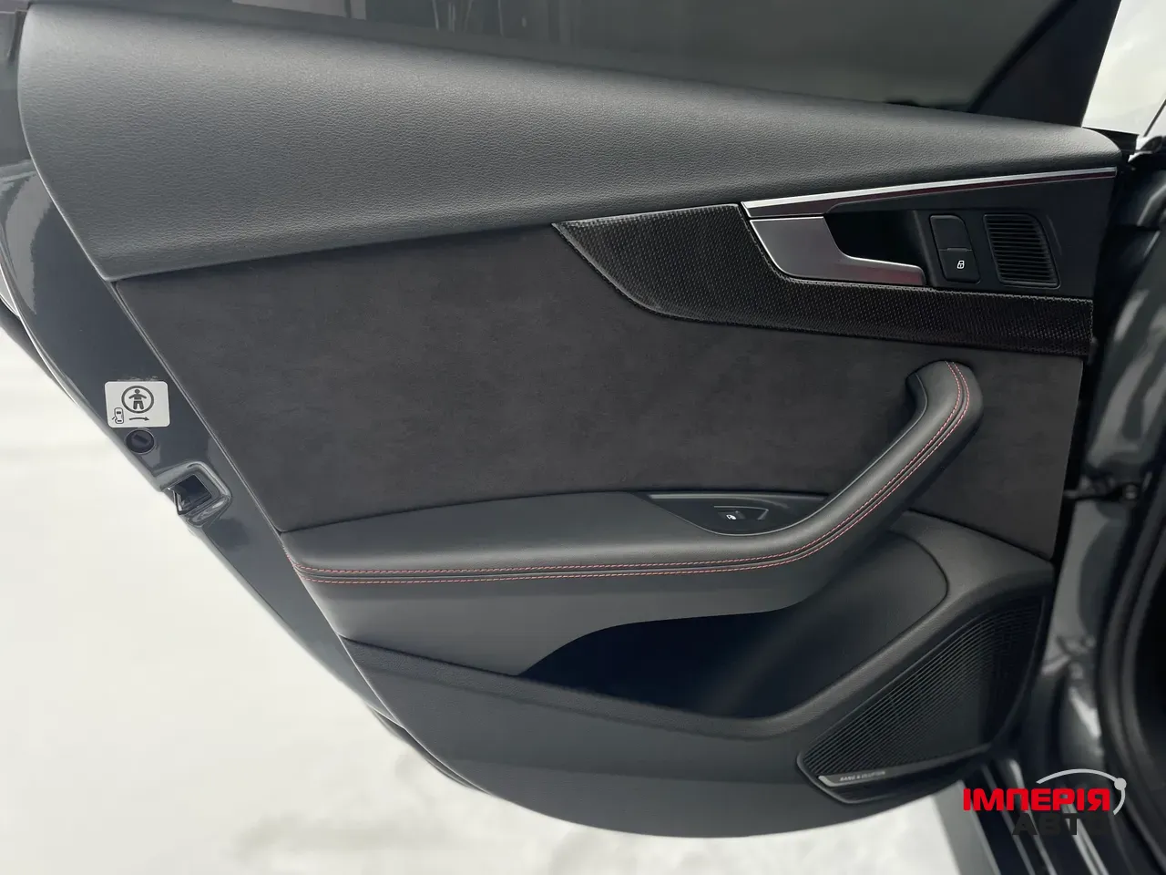 Audi S5 - фото 10