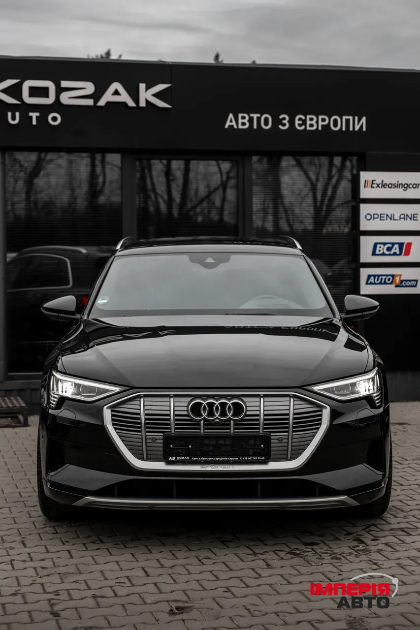 Audi e-tron - фото 5