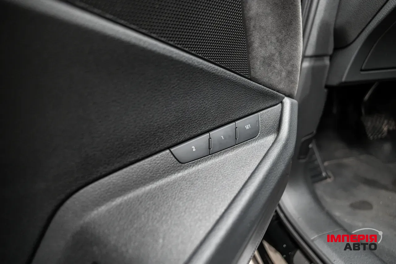 Audi e-tron - фото 47