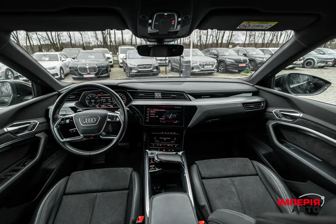 Audi e-tron - фото 41