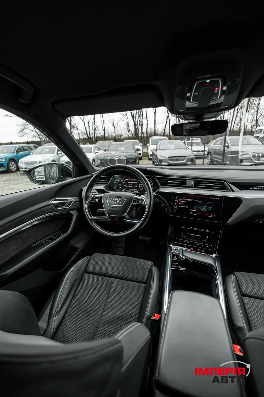 Audi e-tron - фото 51