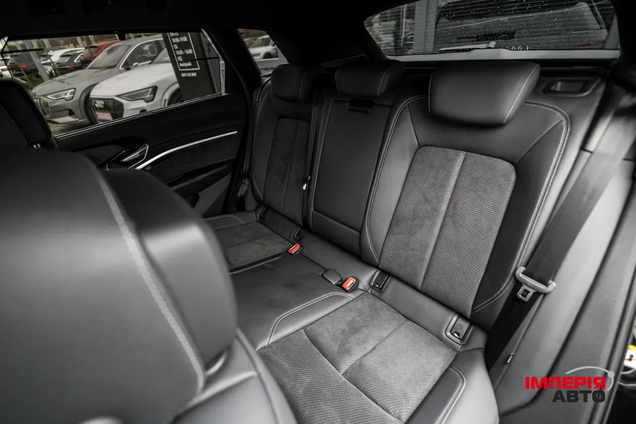 Audi e-tron - фото 36