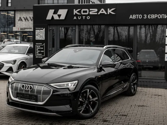 Audi e-tron - фото 2