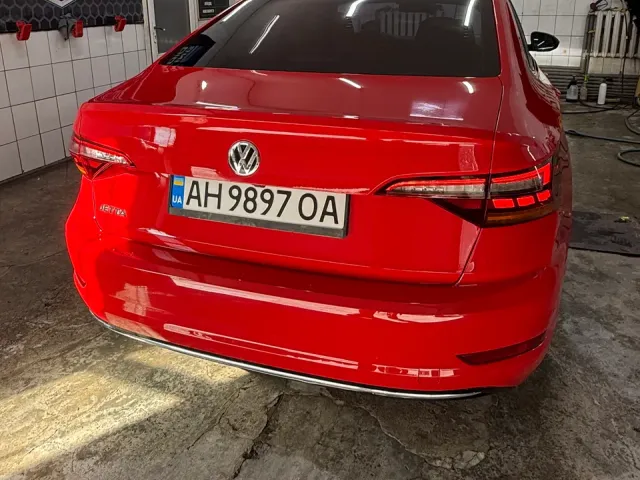Volkswagen Jetta - фото 4