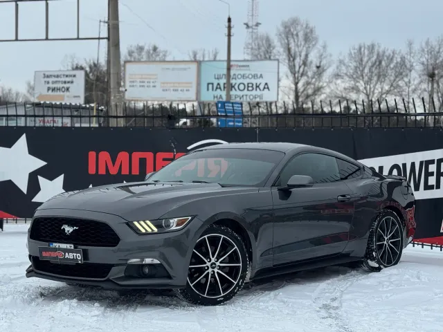 Ford Mustang - фото 1