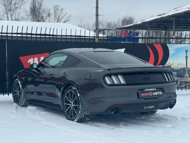 Ford Mustang - фото 5