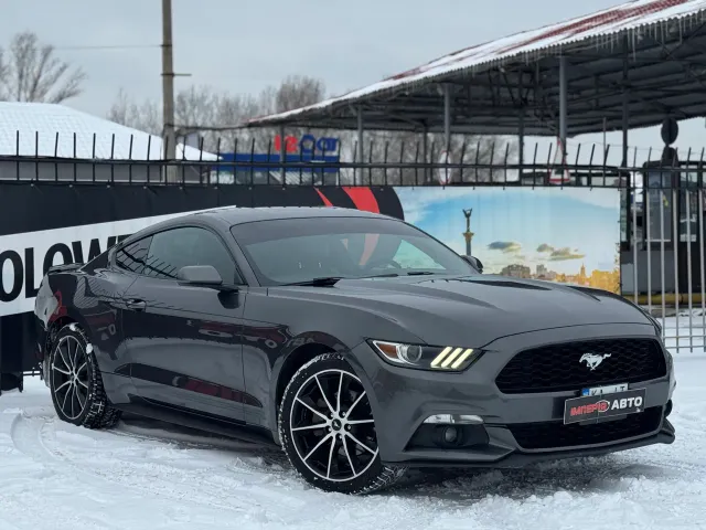 Ford Mustang - фото 2