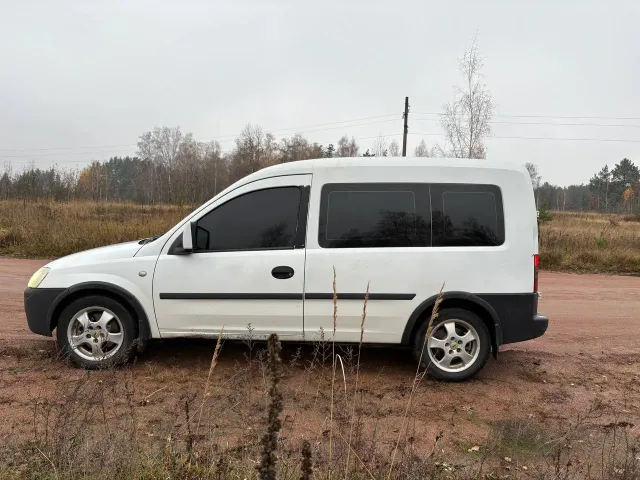 Opel Combo - фото 5