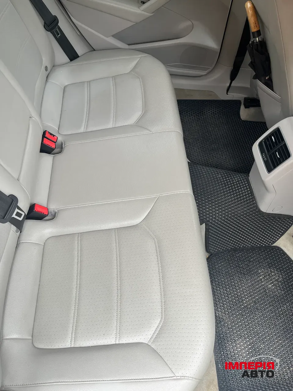 Volkswagen Passat - фото 18