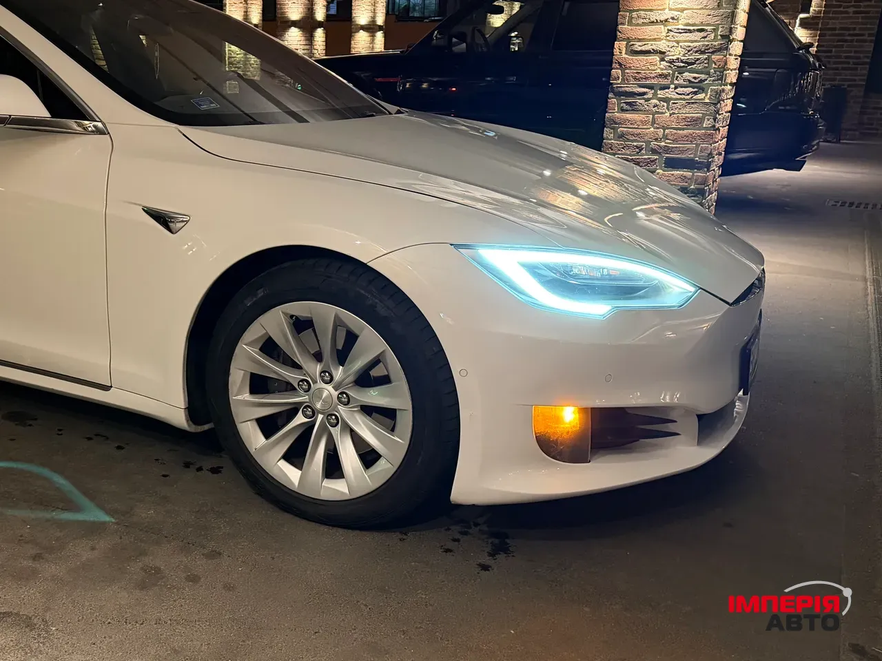 Tesla Model S - фото 3