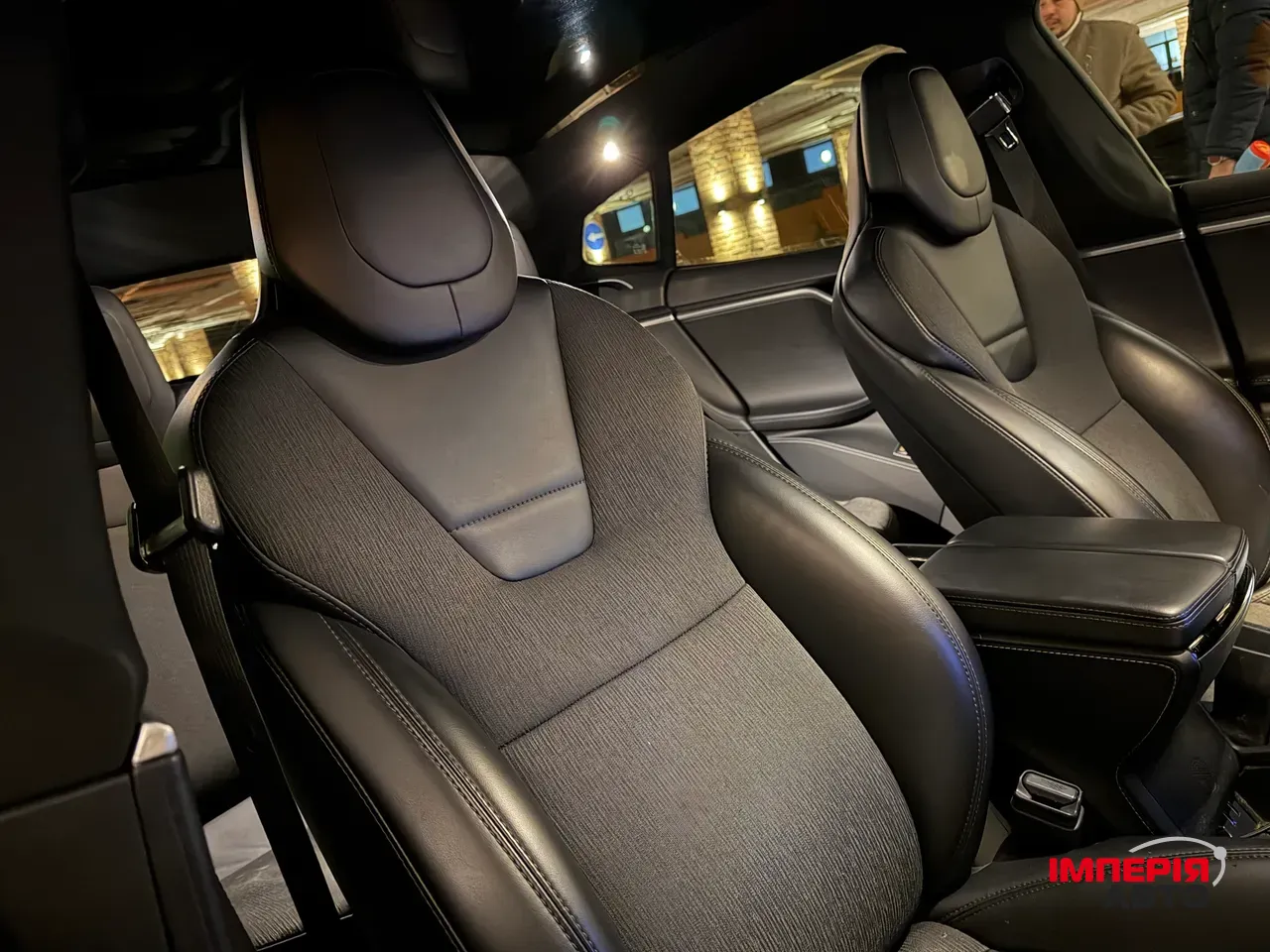 Tesla Model S - фото 11