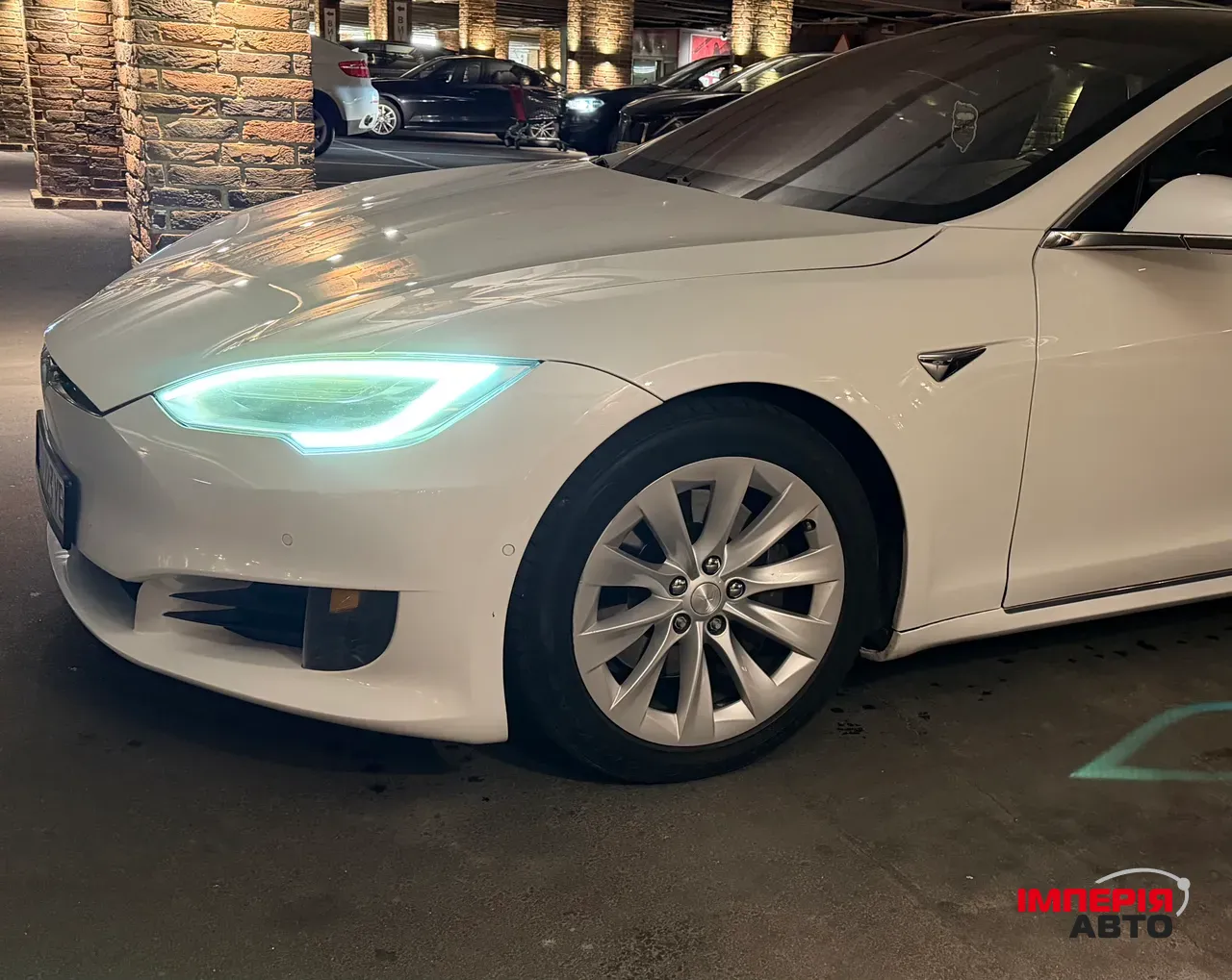 Tesla Model S - фото 6