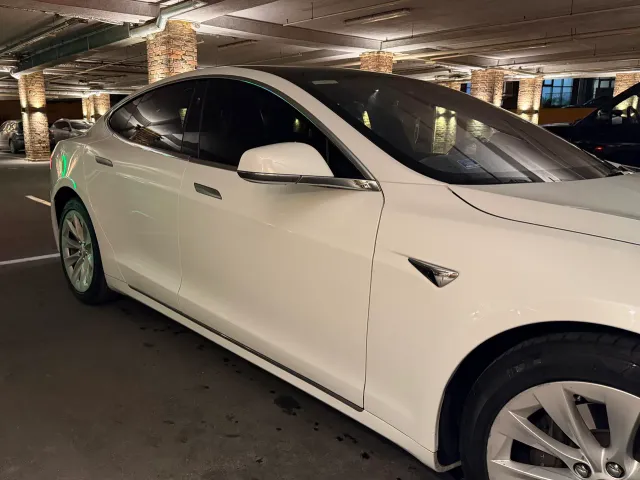 Tesla Model S - фото 4