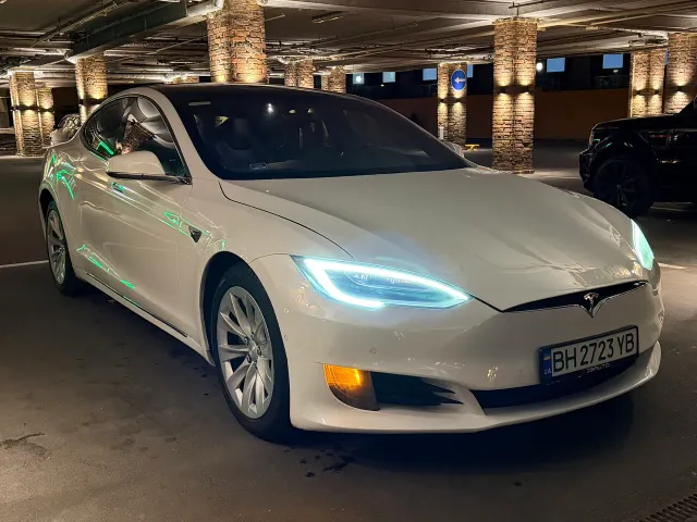Tesla Model S - фото 2
