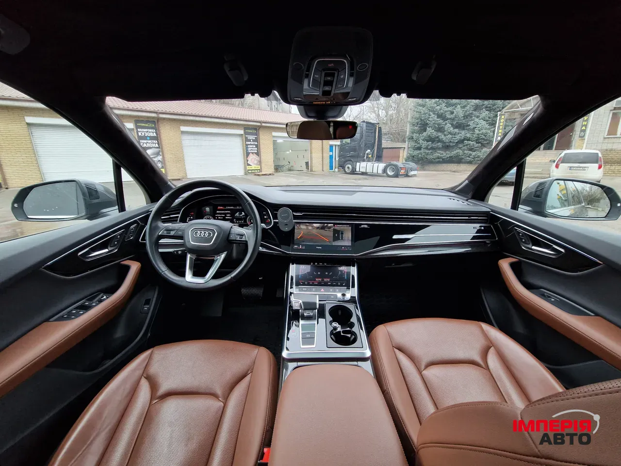 Audi Q7 - фото 30