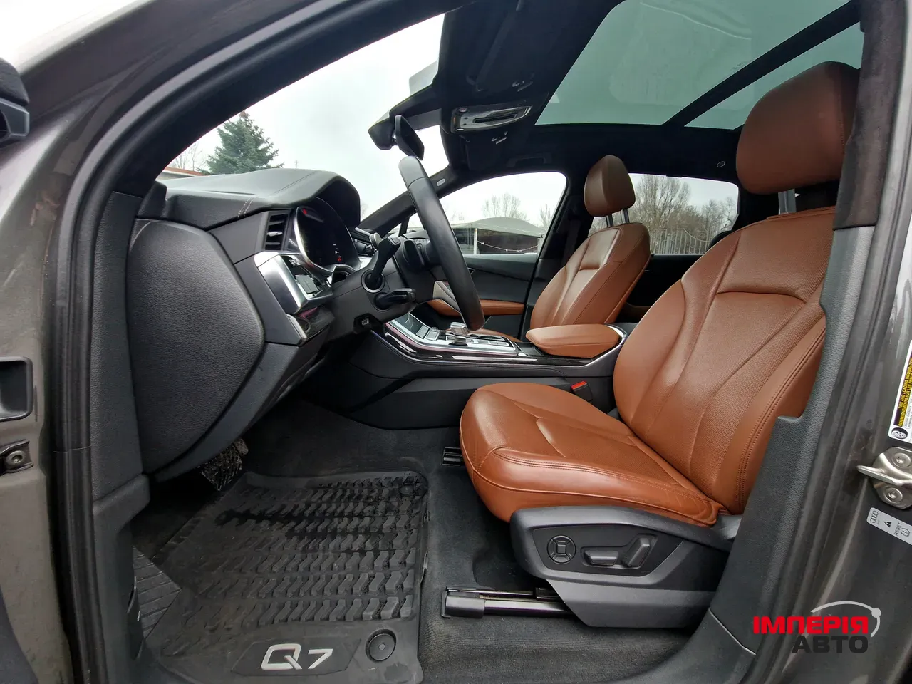 Audi Q7 - фото 15