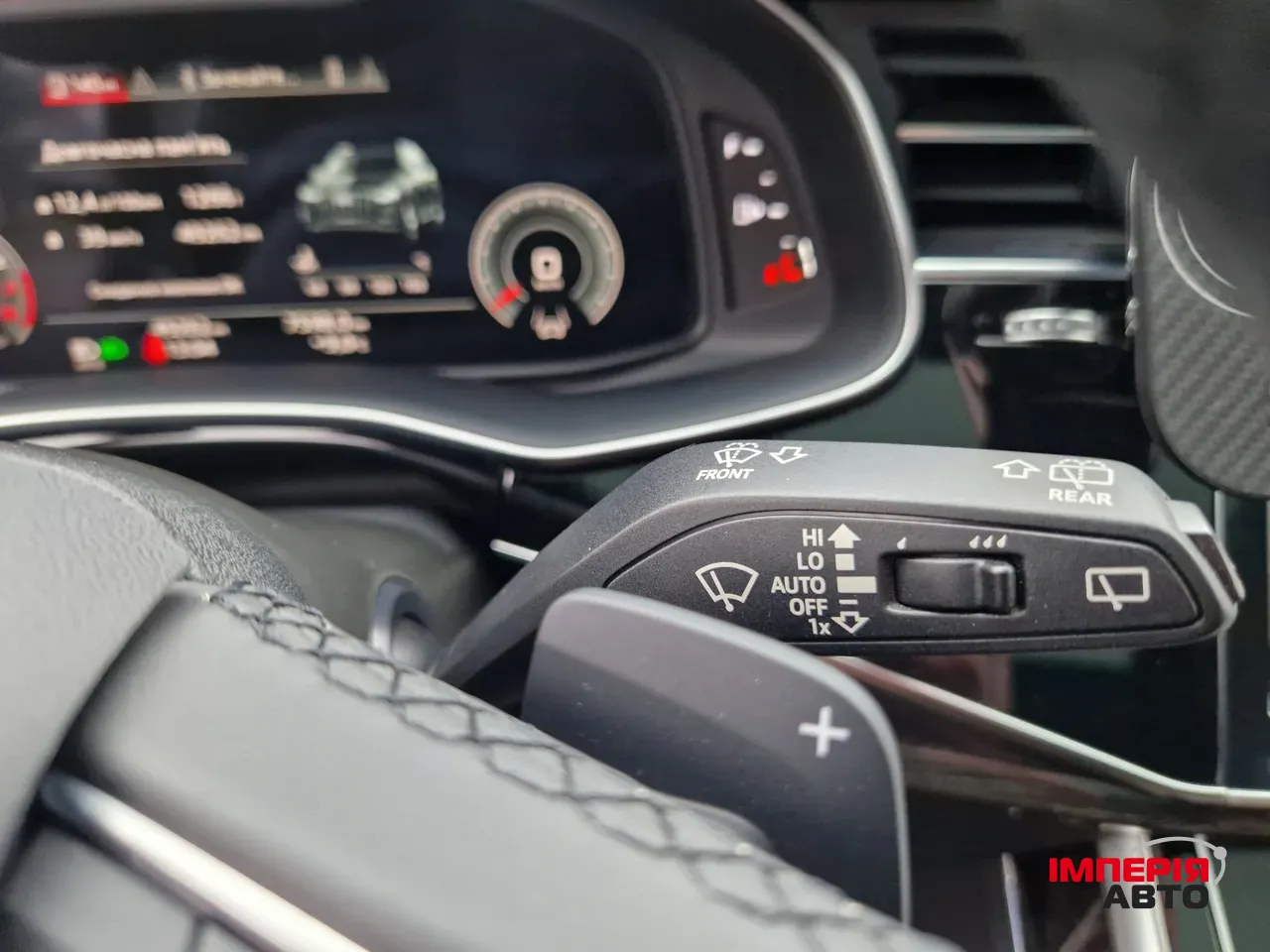 Audi Q7 - фото 24