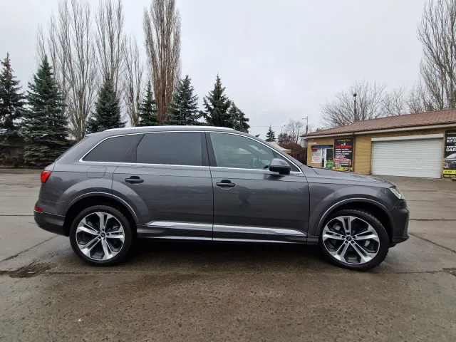 Audi Q7 - фото 3