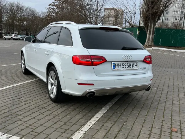 Audi A4 allroad - фото 4
