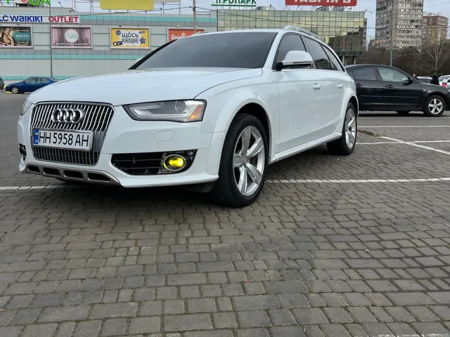 Audi A4 allroad - фото 1