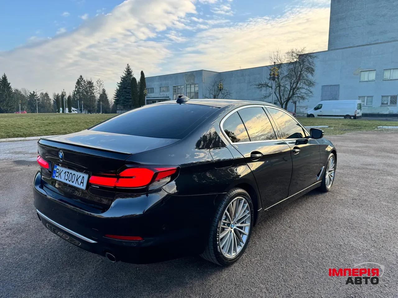 BMW 5 серії - фото 1