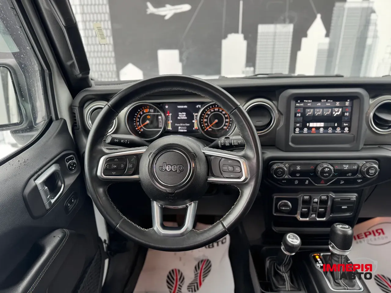 Jeep Wrangler - фото 10