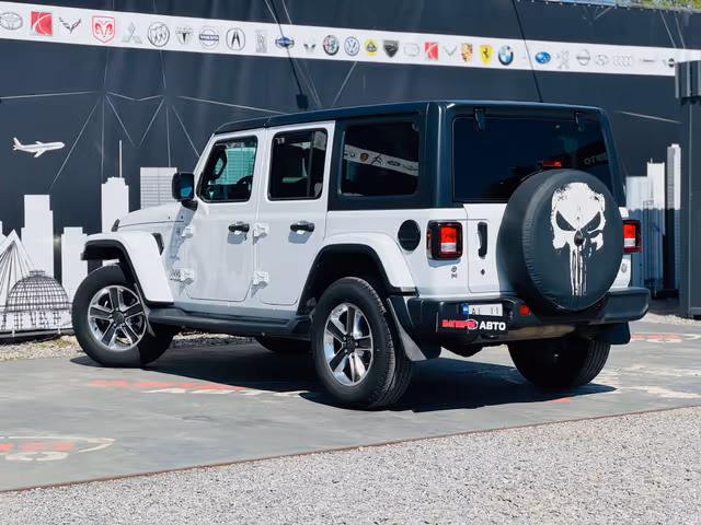Jeep Wrangler - фото 5