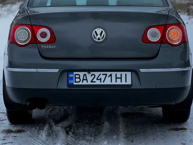 Volkswagen Passat - фото 4