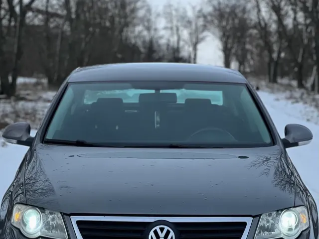 Volkswagen Passat - фото 1