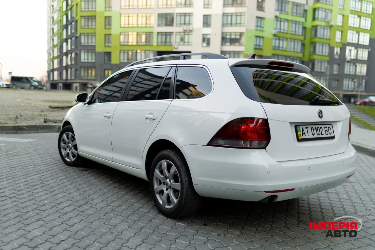 Volkswagen Golf - фото 6